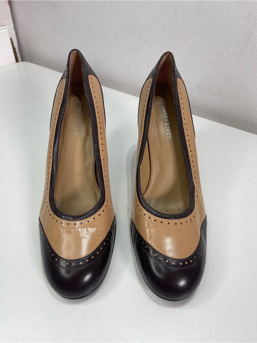 Karen Scott Leather Saddle Pump Heels Retro Pinup Women 8.5 M Two Tone Academia - Picture 2 of 6